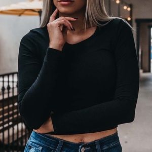 Emelia Essentials All in One avec short en noir-Neuf avec étiquettes